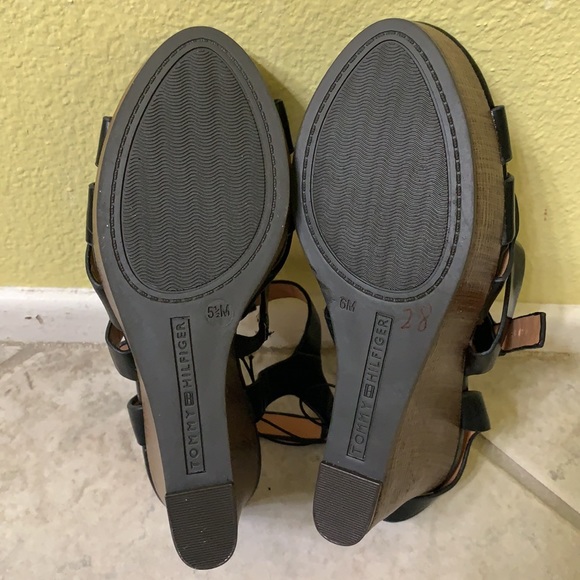 New Tommy Hilfiger Shoes - Picture 4 of 6